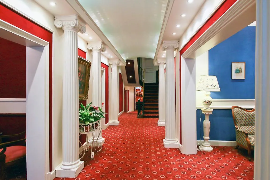 Hotel D'Etigny Bagnères-de-Luchon