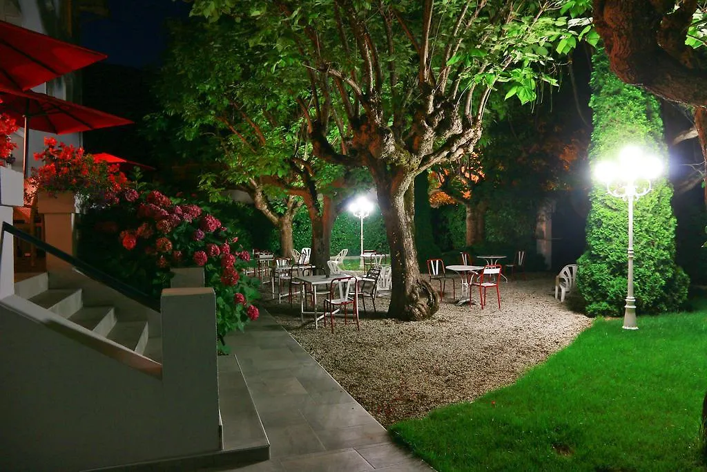 Hotel D'Etigny Bagnères-de-Luchon